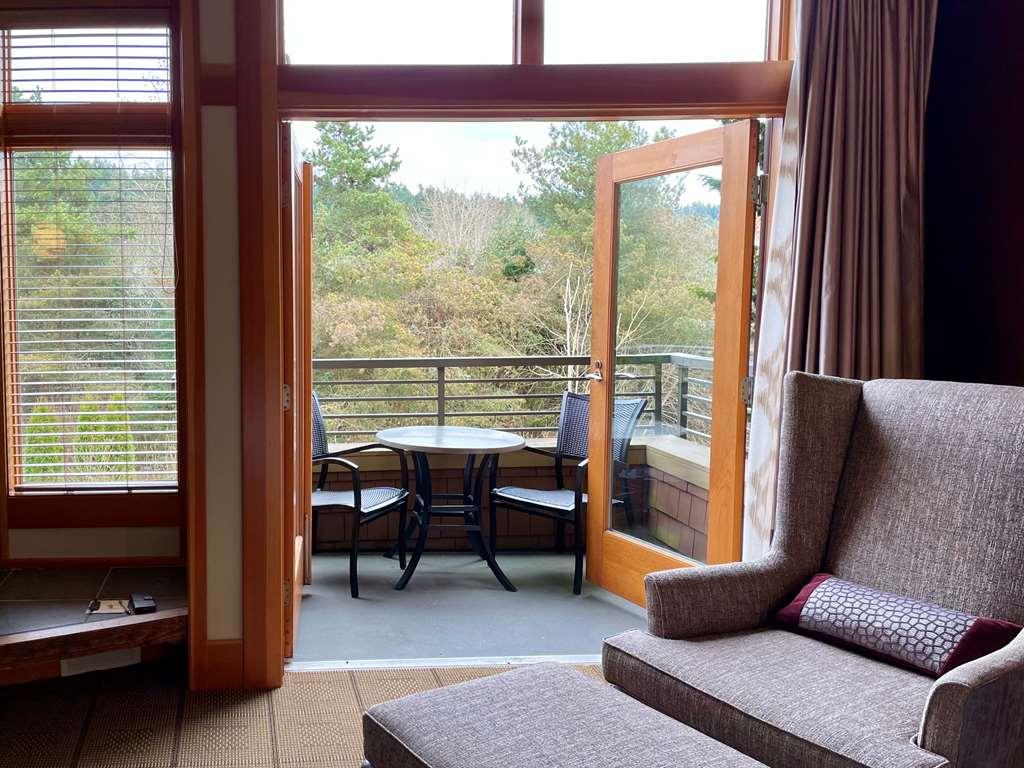 Willows Lodge